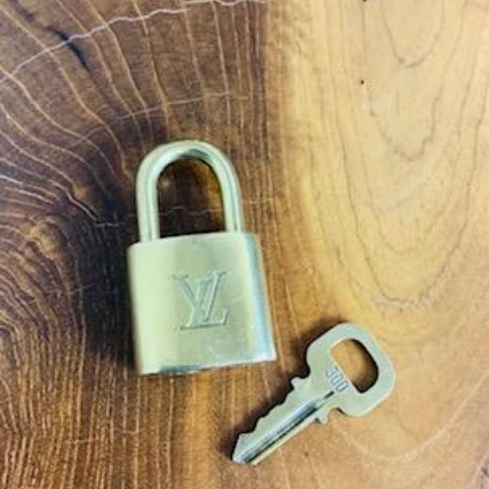 Authentic Louis Vuitton Lock and Key #300